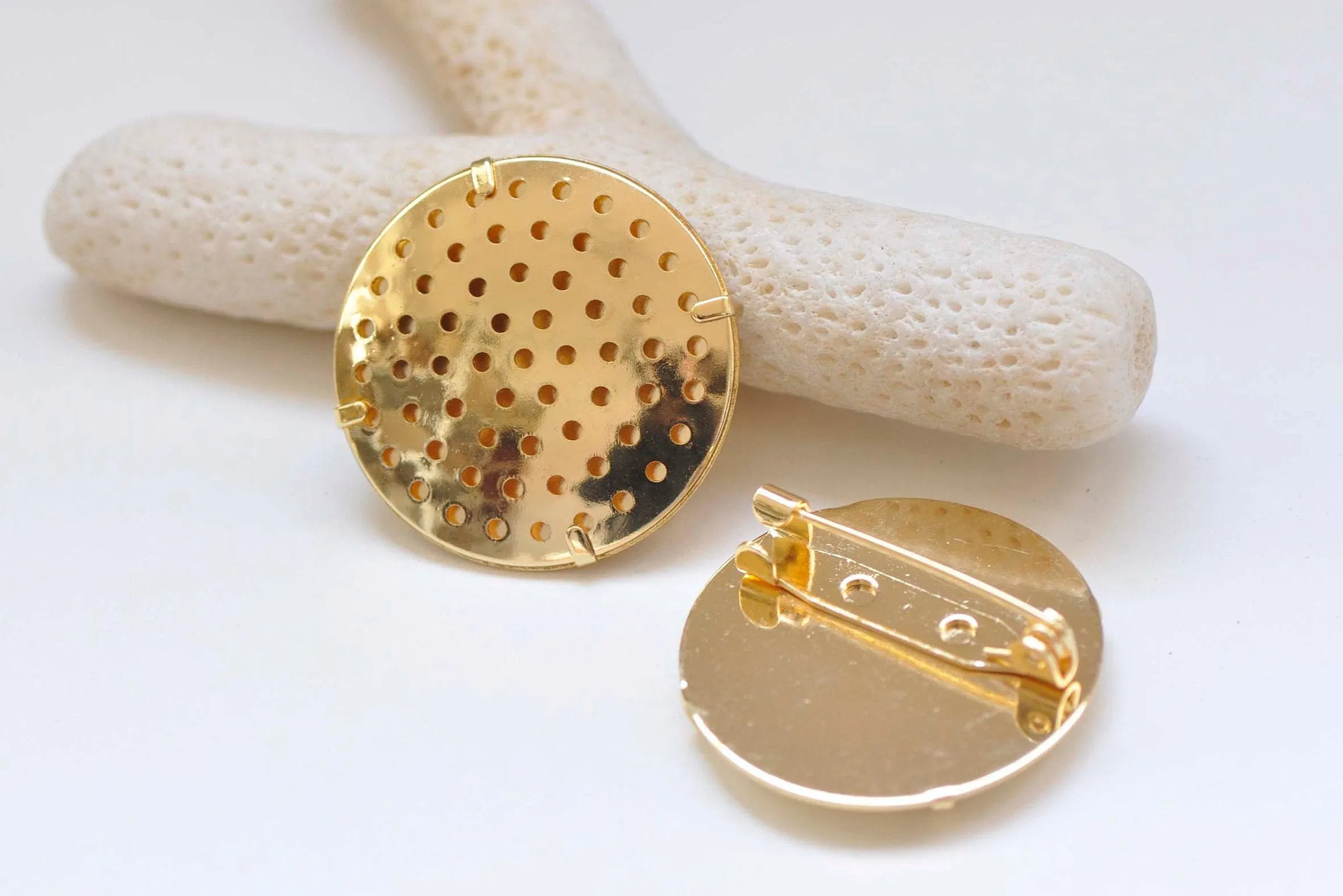 24K Gold Flat Back Pin Brooch Prong Perforated Sieve Bezel Blank Match 25mm/30mm Cabochon Set of 5