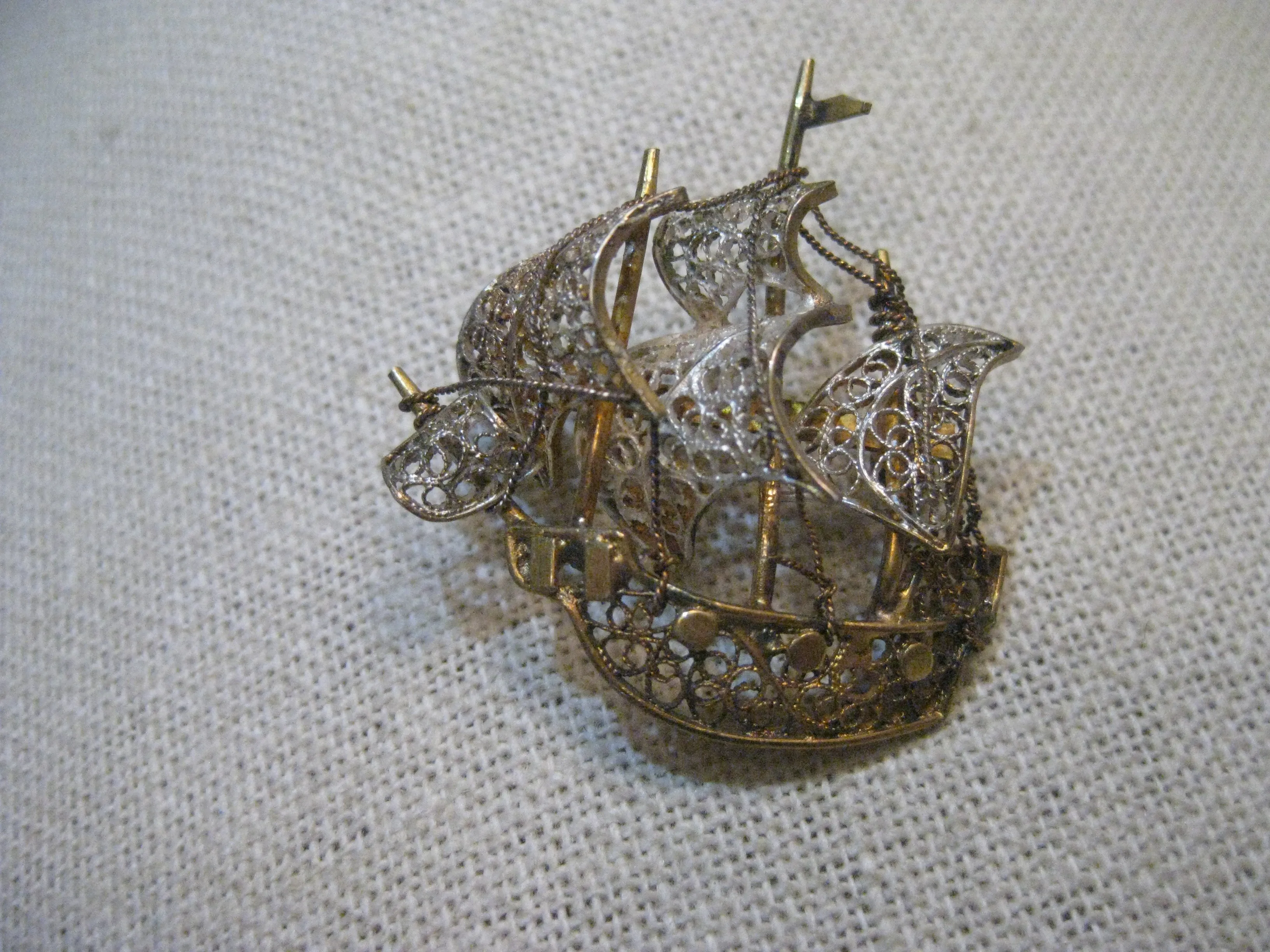 Vintage 800 Silver Boat Filigree Sails, MId-Century, 1.5", 6.31 grams, Detailed