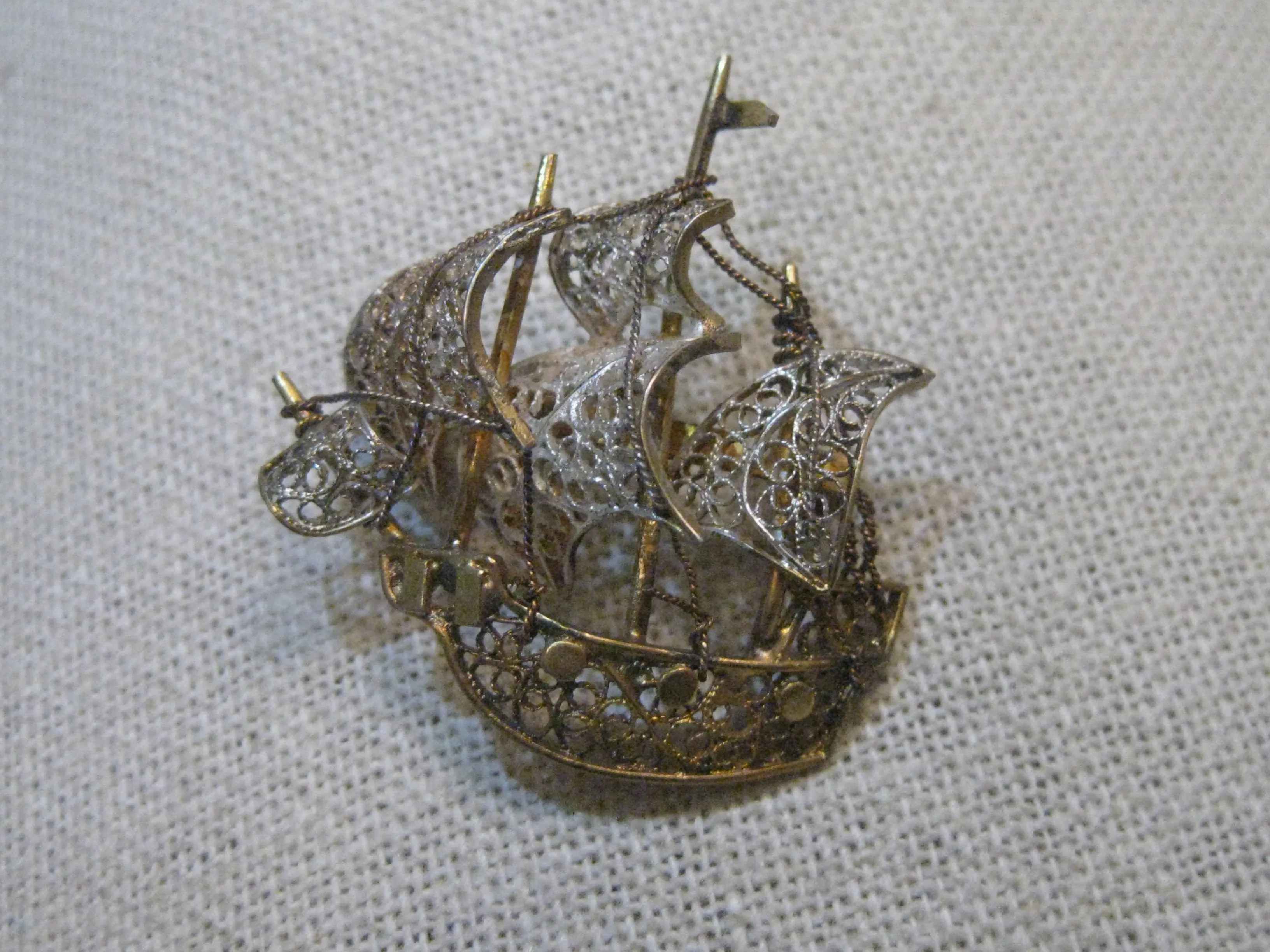 Vintage 800 Silver Boat Filigree Sails, MId-Century, 1.5", 6.31 grams, Detailed