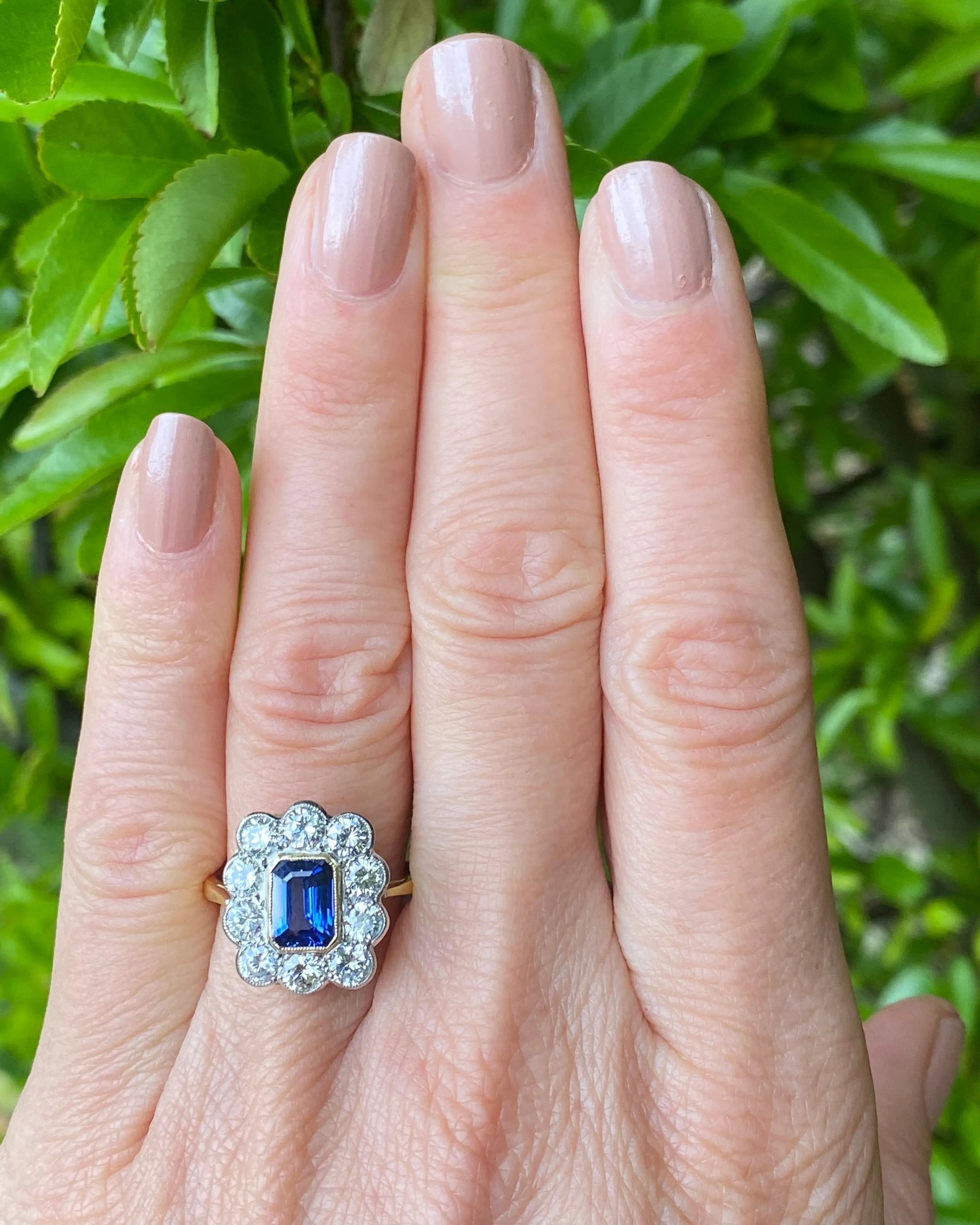 Vintage Sapphire and Diamond 18ct Yellow Gold Cluster Ring 1.60ct   1.50ct
